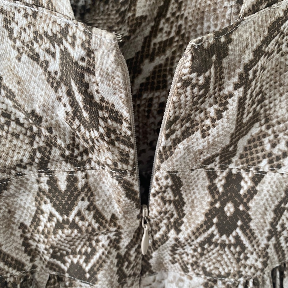 Python Print Strappy Dress - Picture 4 of 6